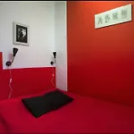 Emma Hostel *